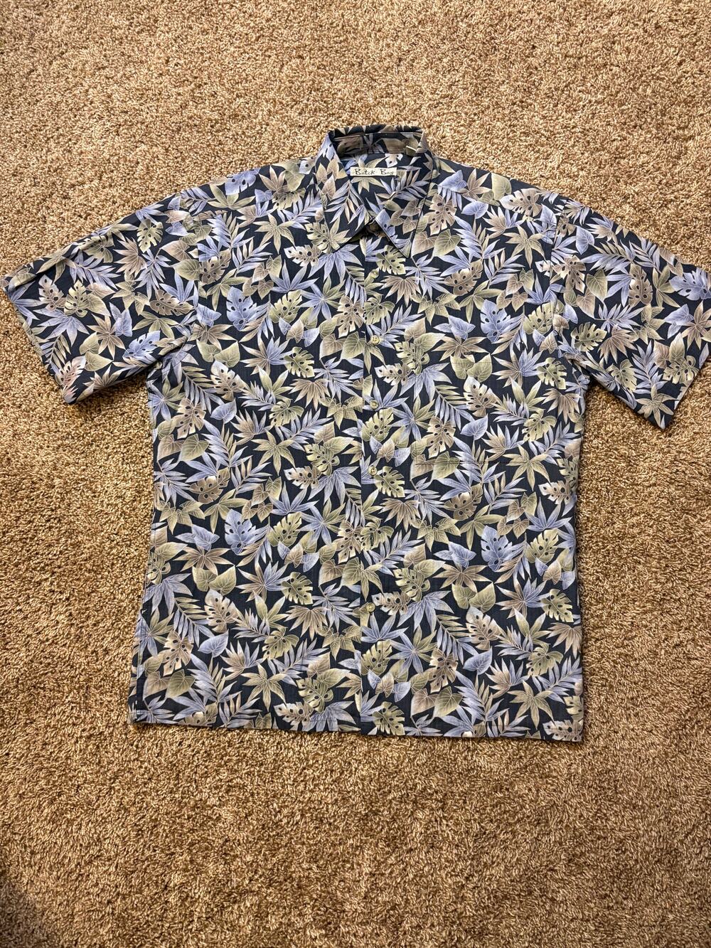 Batik Bay 100% Cotton Floral Tropical Print Short Sleeve Button Down Size Medium